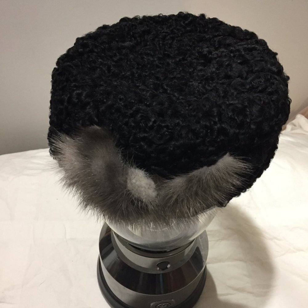 VINTAGE REAL LAMB FUR HAT SIZE S